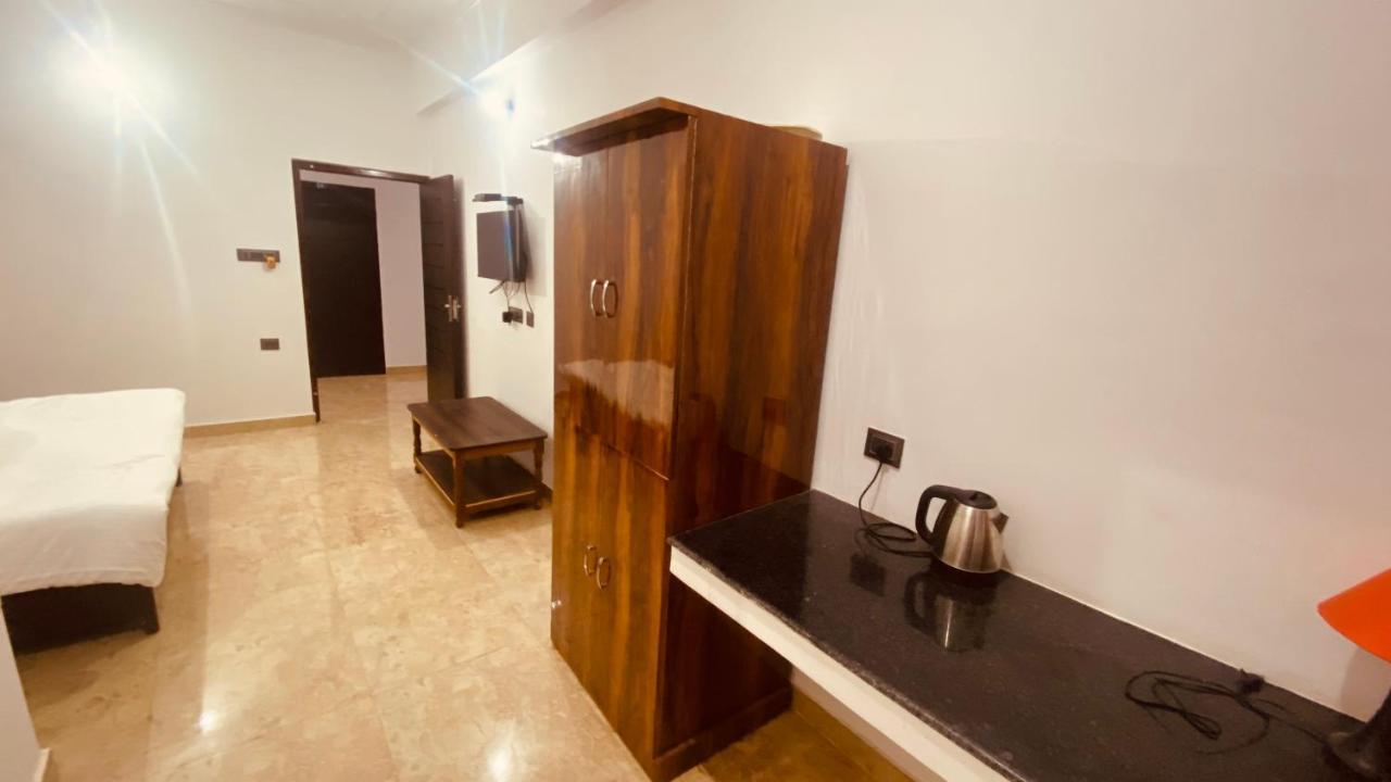 Shivalik Residency - Hotel & Banquet Hall Bara Banki Экстерьер фото